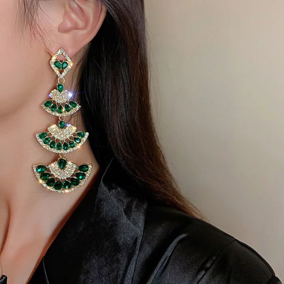 Green Crystals Rhinestone Long Drop Earrings - Picture 4 of 7